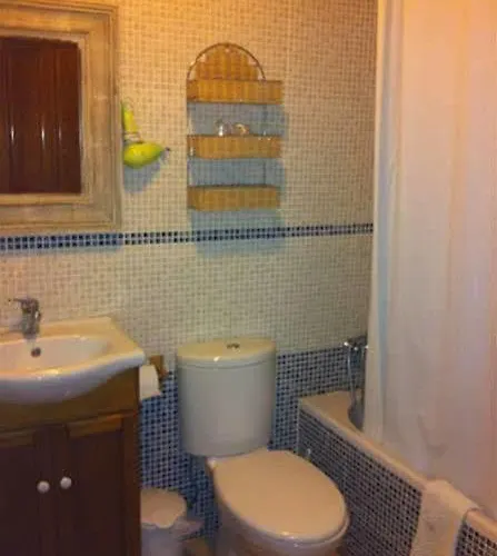 Romanica ホテル 3*