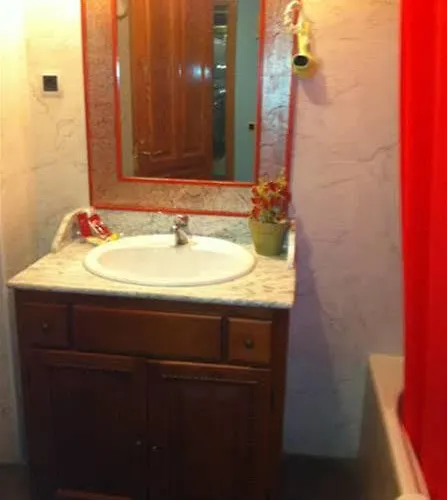 Romanica ホテル 3*